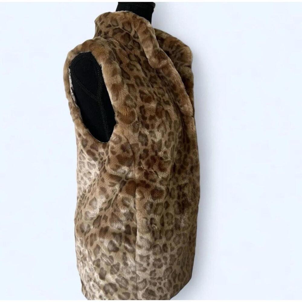 Fabulous Furs - Faux Fur Vest - Picture 3 of 9